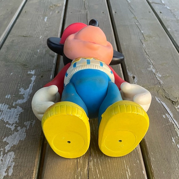 Vintage Disney Mickey Mouse Baseball Mickey 12 Inch Tall Vinyl Posable Toy - Picture 12 of 14